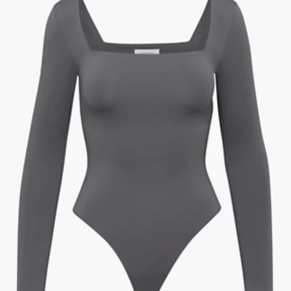 Aritzia Babaton Square Neck Bodysuit